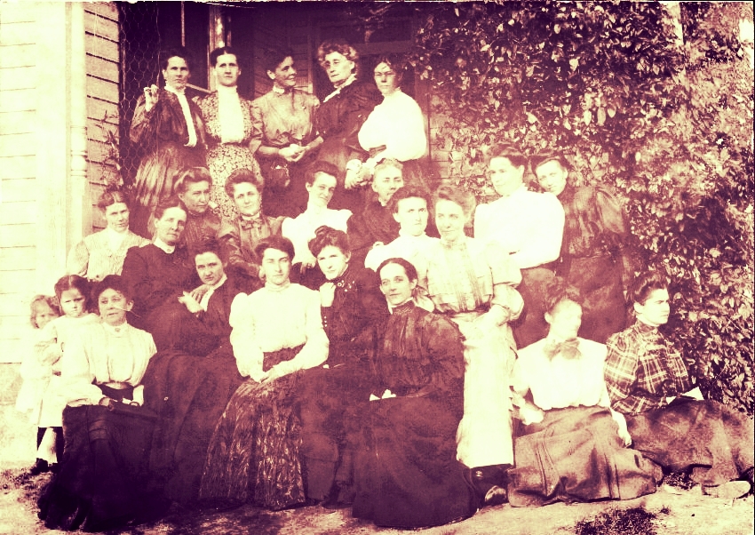   Share Your Knowledge  of Genealogy and Loudoun History    